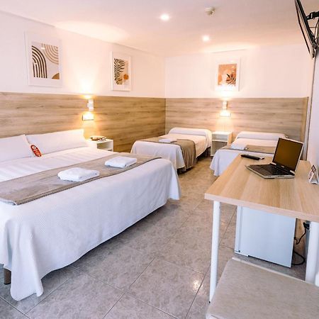 Hostal Gran Via Pinto Esterno foto